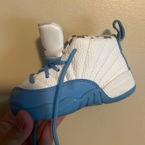 Toddler retro 12 like new